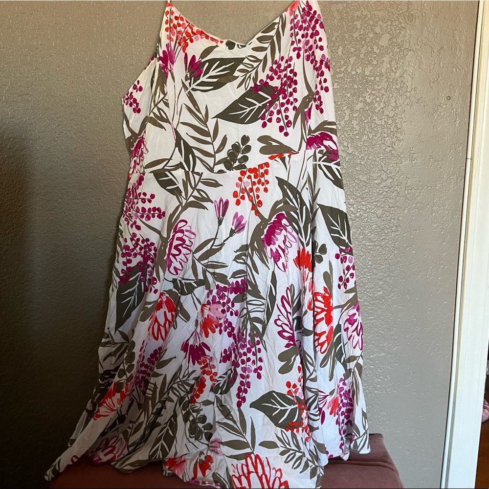 Floral mini dress with spaghetti straps
